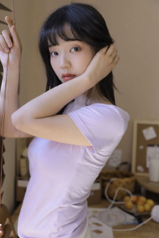 翁公和晓雯在厨房里猛烈进出